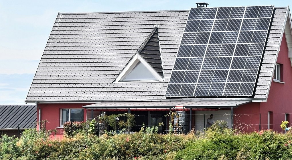 Read more about the article 8 Questions to Ask the Solar Panel Installation Company 